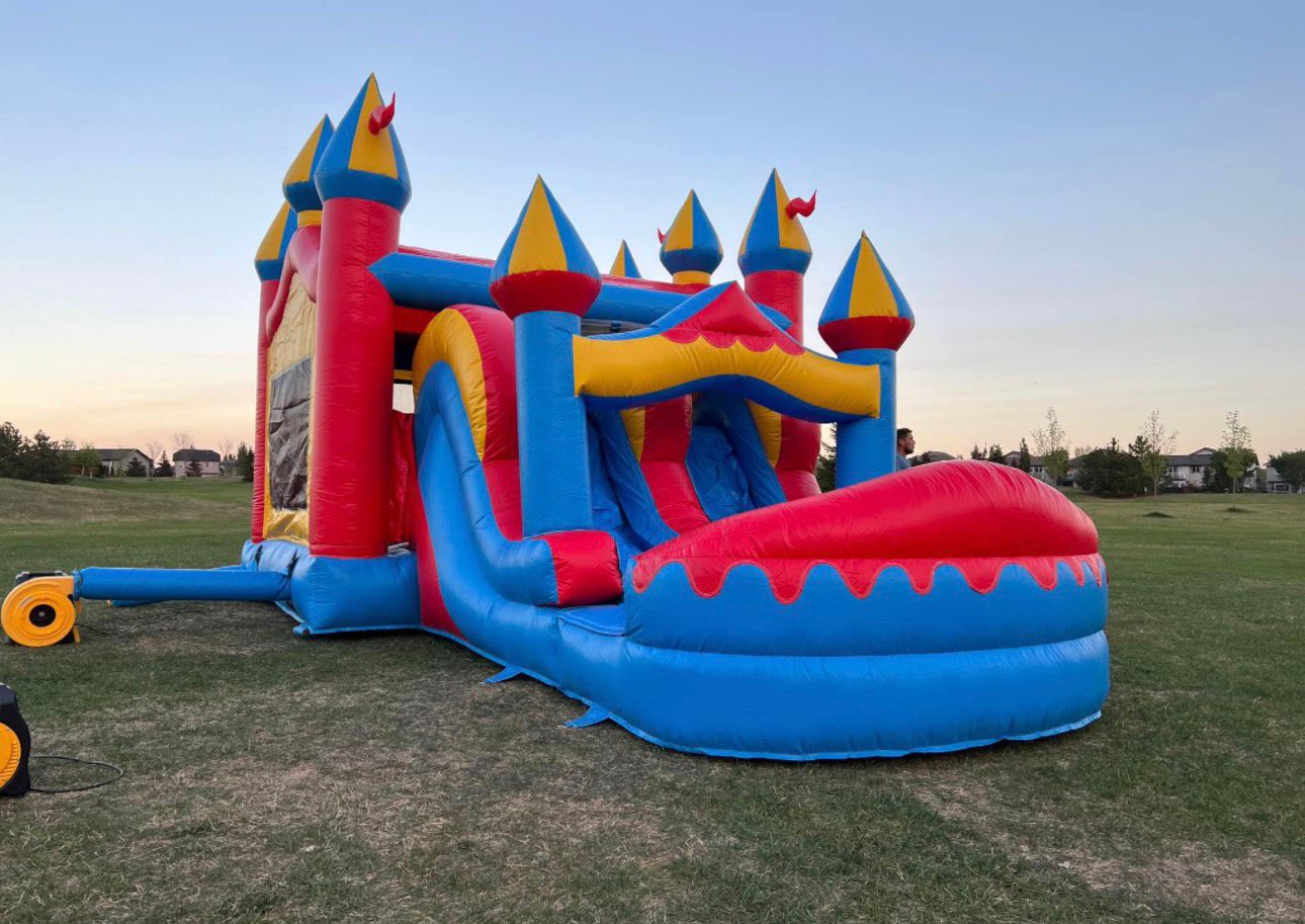 3 Royal Kingdom Bounce House Combo